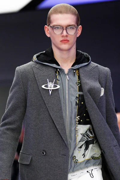Look 9